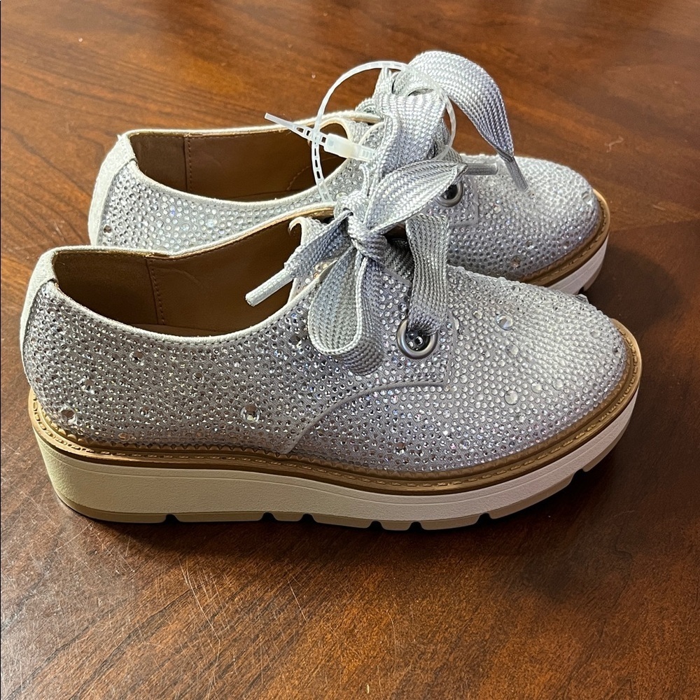 Gianni Bini Silver Glitter Flats - Picture 5 of 11